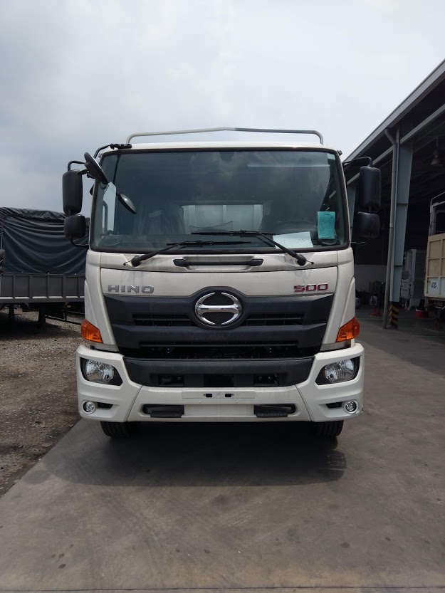 xe hino 15 tan thung bat 7m8